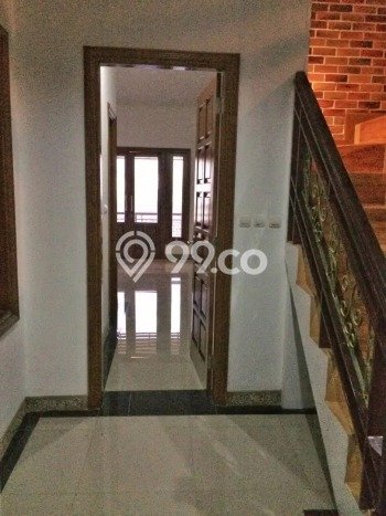 For Sale! Luxury House LT 105m2 Desain Elegan di Pejaten For Sale! Luxury House LT 105m2 Desain Elegan di Pejaten