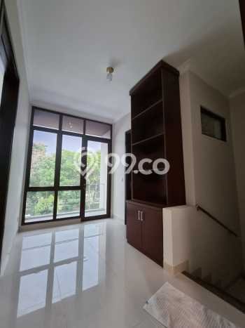 Rumah cantik semi furmish Primavera Foresta bsd city Rumah cantik semi furmish Primavera Foresta bsd city