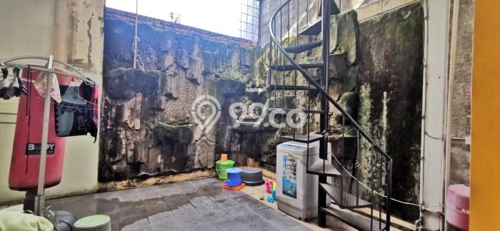 Rumah 3 KT 3 KM Fasilitas Kolam Renang di BSD Delatinos, Tangerang Rumah 3 KT 3 KM Fasilitas Kolam Renang di BSD Delatinos, Tangerang