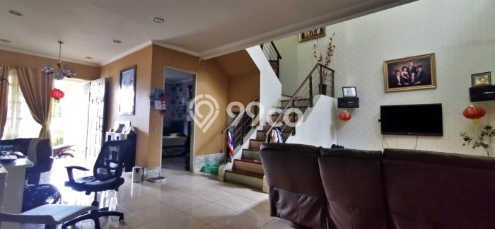Rumah 3 KT 3 KM Fasilitas Kolam Renang di BSD Delatinos, Tangerang Rumah 3 KT 3 KM Fasilitas Kolam Renang di BSD Delatinos, Tangerang