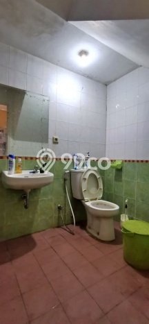Rumah 3 KT 3 KM Fasilitas Kolam Renang di BSD Delatinos, Tangerang Rumah 3 KT 3 KM Fasilitas Kolam Renang di BSD Delatinos, Tangerang