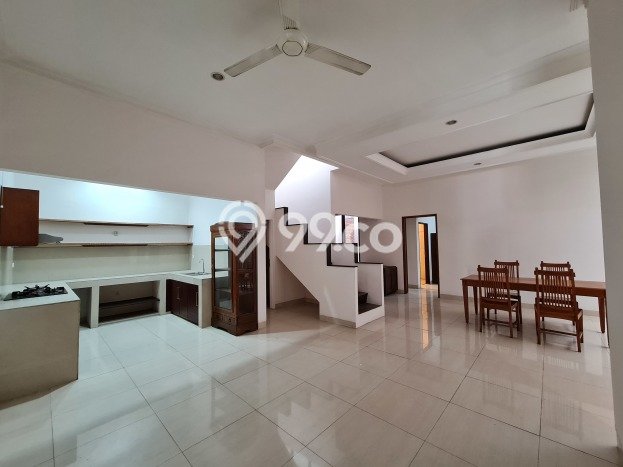 Disewakan Rumah Konsep Modern di Cilandak Jakarta Selatan dengan 4 Kamar Disewakan Rumah Konsep Modern di Cilandak Jakarta Selatan dengan 4 Kamar