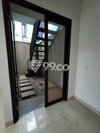 Sewa Rumah Harga Terjangkau di BSD Nusaloka Tangerang dengan 4 Kamar Tidur Sewa Rumah Harga Terjangkau di BSD Nusaloka Tangerang dengan 4 Kamar Tidur