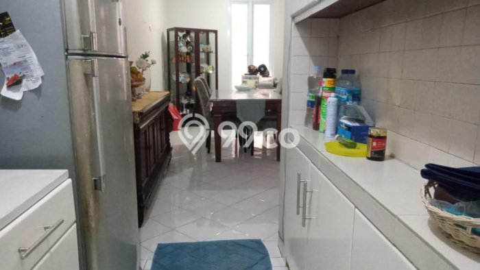 HARGA SPESIAL! Rumah Modern di Lippo Karawaci, Tangerang, Luas 200m² Bangunan 240m² Bisa Nego! HARGA SPESIAL! Rumah Modern di Lippo Karawaci, Tangerang, Luas 200m² Bangunan 240m² Bisa Nego!