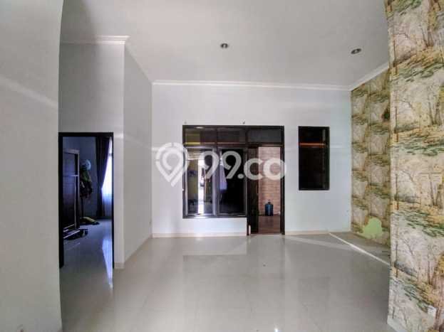 Jual Rumah Bagus Siap Huni LB 80m2 di Banyumanik, Semarang Jual Rumah Bagus Siap Huni LB 80m2 di Banyumanik, Semarang