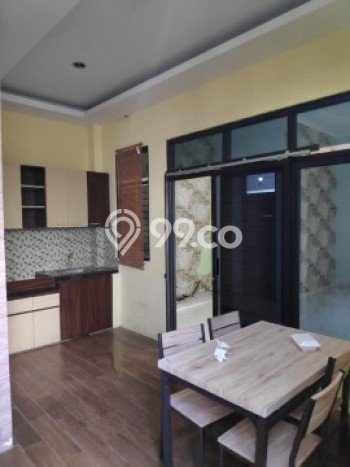 Jual Rumah Bagus Siap Huni LB 80m2 di Banyumanik, Semarang Jual Rumah Bagus Siap Huni LB 80m2 di Banyumanik, Semarang