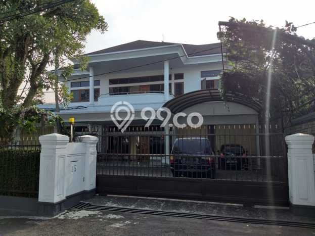 Rumah Luxury Modern Siap Huni di Ciumbuleuit Bandung Rumah Luxury Modern Siap Huni di Ciumbuleuit Bandung