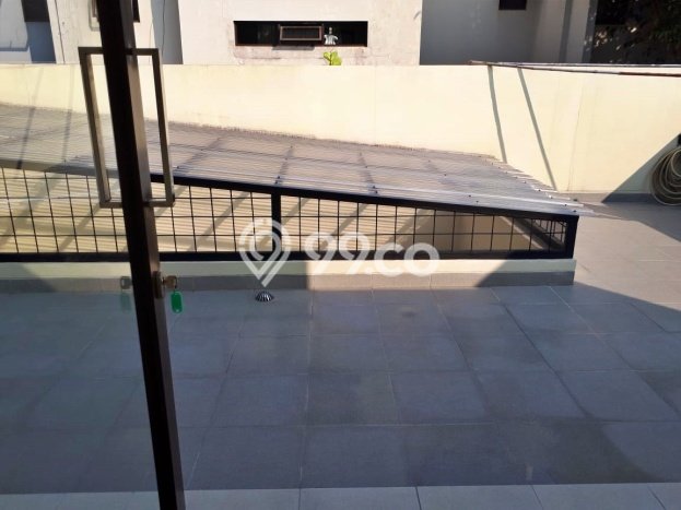 Rumah Terawat di BSD Foresta, Tangerang, LT 180m² LB 250m² DIJUAL CEPAT! Rumah Terawat di BSD Foresta, Tangerang, LT 180m² LB 250m² DIJUAL CEPAT!