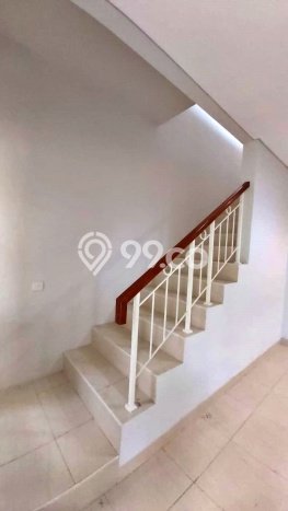 Jual Rumah Eksklusif 3 KT di BSD City, Tangerang Jual Rumah Eksklusif 3 KT di BSD City, Tangerang