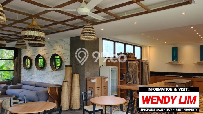 Rumah Mewah LB 2939m2 Siap Pakai Desain Elegan di Kenderan, Gianyar Rumah Mewah LB 2939m2 Siap Pakai Desain Elegan di Kenderan, Gianyar
