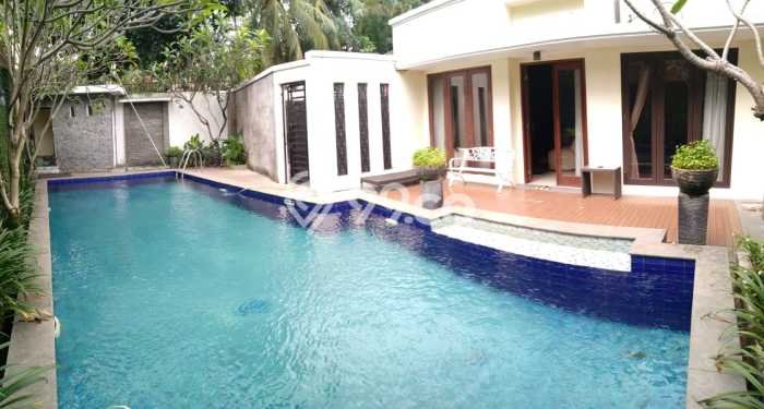 Rumah Full Furnished di Radio Dalam Rumah Full Furnished di Radio Dalam