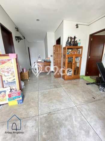 Rumah 4 KT 3 KM LT 185m², Luas Bangunan 155m² di Jagakarsa, Jakarta Selatan Rumah 4 KT 3 KM LT 185m², Luas Bangunan 155m² di Jagakarsa, Jakarta Selatan