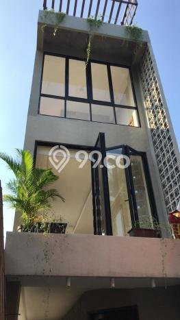 Rumah Strategis Minimalis Lb 200m2 di Cilandak, Jakarta Selatan Rumah Strategis Minimalis Lb 200m2 di Cilandak, Jakarta Selatan