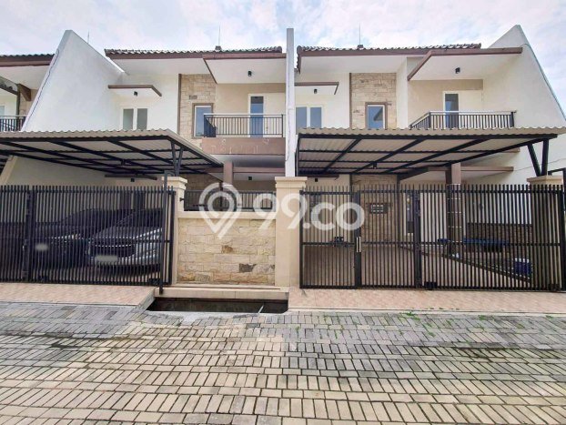 Jual Rumah Bagus Siap Huni LB 192m2 di Gayungan, Surabaya Jual Rumah Bagus Siap Huni LB 192m2 di Gayungan, Surabaya