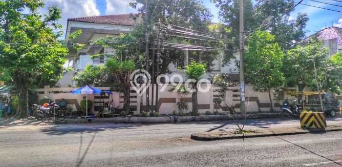 Rumah Luxury Modern Tanpa Renovasi di Sukomanunggal Surabaya Rumah Luxury Modern Tanpa Renovasi di Sukomanunggal Surabaya