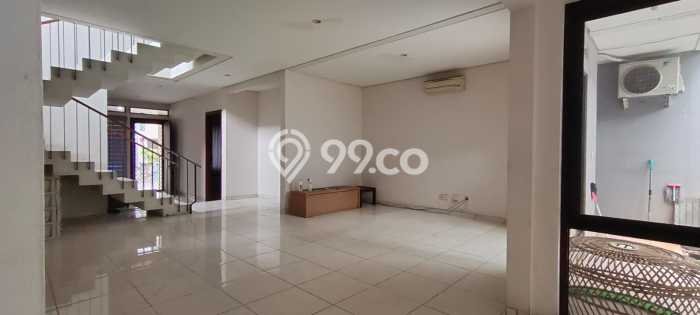 Ready to Use! Luxury House LT 220m2 Desain Elegan di BSD City Ready to Use! Luxury House LT 220m2 Desain Elegan di BSD City
