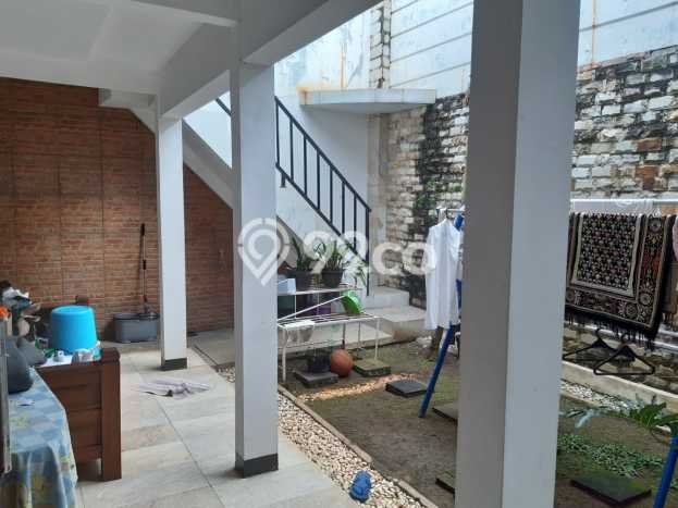 Rumah Elit Modern Siap Huni di Bintaro Jakarta Selatan Rumah Elit Modern Siap Huni di Bintaro Jakarta Selatan