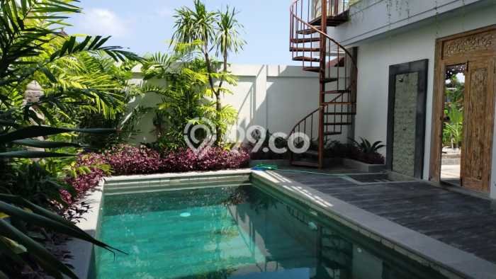 Disewakan! Rumah 3 Kamar Tidur &
3 Kamar Mandi di Canggu, Badung Disewakan! Rumah 3 Kamar Tidur &
3 Kamar Mandi di Canggu, Badung