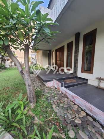 Rumah Elit Modern Siap Huni di Pondok Indah Jakarta Selatan Rumah Elit Modern Siap Huni di Pondok Indah Jakarta Selatan