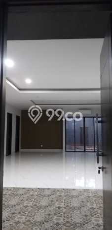 Rumah Elit Modern Tanpa Renovasi di BSD Green Wich Tangerang Rumah Elit Modern Tanpa Renovasi di BSD Green Wich Tangerang