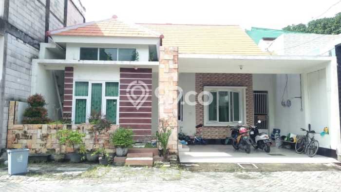Rumah Modern 3 KT LT 211m2 di Gresik Kota Rumah Modern 3 KT LT 211m2 di Gresik Kota
