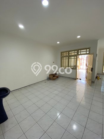 Disewakan! Rumah 5 Kamar Tidur &
5 Kamar Mandi di Muara Karang, Jakarta Utara Disewakan! Rumah 5 Kamar Tidur &
5 Kamar Mandi di Muara Karang, Jakarta Utara
