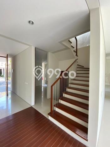 Dijual Rumah Mewah Elegan Dengan View Cantik di Citraland, Surabaya Dijual Rumah Mewah Elegan Dengan View Cantik di Citraland, Surabaya