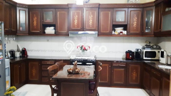 Ready to Use! Premium House LT 376m2 Desain Elegan di Bintaro Ready to Use! Premium House LT 376m2 Desain Elegan di Bintaro