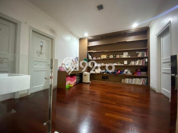 Rumah Elit Modern Tanpa Renovasi di Pantai Indah Kapuk Jakarta Utara Rumah Elit Modern Tanpa Renovasi di Pantai Indah Kapuk Jakarta Utara