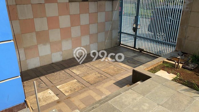 Ready to Use! Luxury House LT 200m2 Desain Elegan di Daan Mogot Ready to Use! Luxury House LT 200m2 Desain Elegan di Daan Mogot