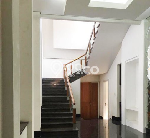 Dijual Rumah Premium dengan Fasilitas Sekitar Komplit di Menteng, Jakarta Pusat Dijual Rumah Premium dengan Fasilitas Sekitar Komplit di Menteng, Jakarta Pusat