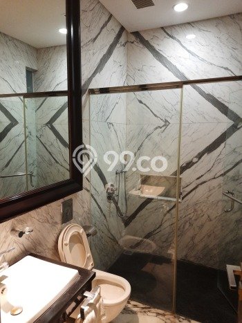 Rumah di Graha, Surabaya, Luas 360m2m² LB 500m2m² Rumah di Graha, Surabaya, Luas 360m2m² LB 500m2m²