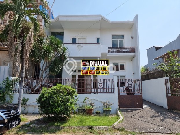 Ready to Use! Premium House LT 250m2 Desain Elegan di Taman Palem Ready to Use! Premium House LT 250m2 Desain Elegan di Taman Palem