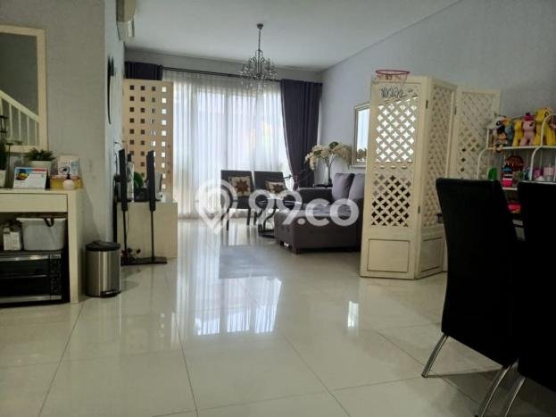 Hunian Cantik Modern Lb 250m2 di Cinere, Depok Hunian Cantik Modern Lb 250m2 di Cinere, Depok