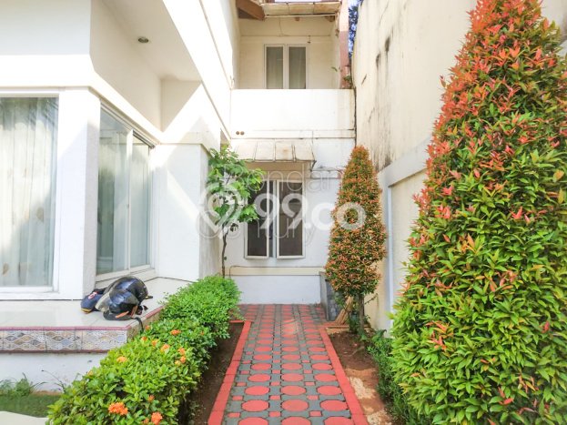 Rumah Luxury Modern Tanpa Renovasi di Lebak Bulus Jakarta Selatan Rumah Luxury Modern Tanpa Renovasi di Lebak Bulus Jakarta Selatan