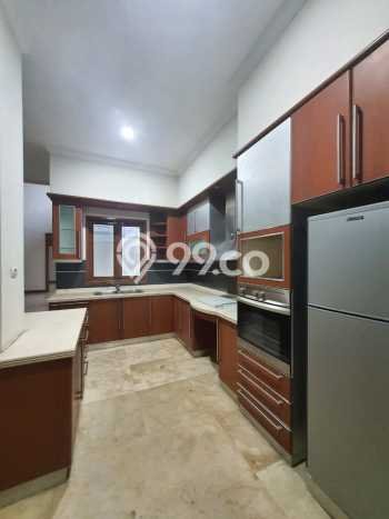 Rumah Luxury Modern Tanpa Renovasi di Pondok Indah Jakarta Selatan Rumah Luxury Modern Tanpa Renovasi di Pondok Indah Jakarta Selatan