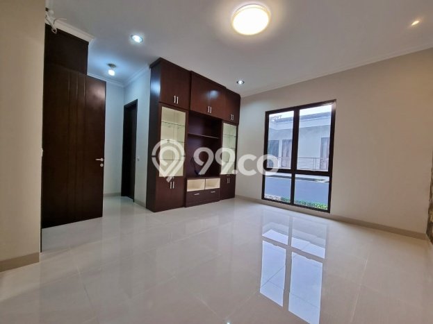Rumah PREMIUM! area BSD Foresta, Tangerang, LT 180m² LB 280m², HARGA SPESIAL Rumah PREMIUM! area BSD Foresta, Tangerang, LT 180m² LB 280m², HARGA SPESIAL