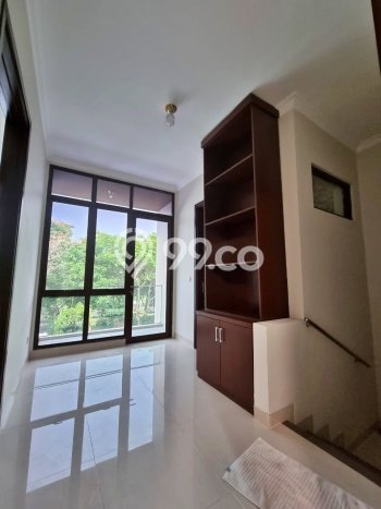 Rumah PREMIUM! area BSD Foresta, Tangerang, LT 180m² LB 280m², HARGA SPESIAL Rumah PREMIUM! area BSD Foresta, Tangerang, LT 180m² LB 280m², HARGA SPESIAL