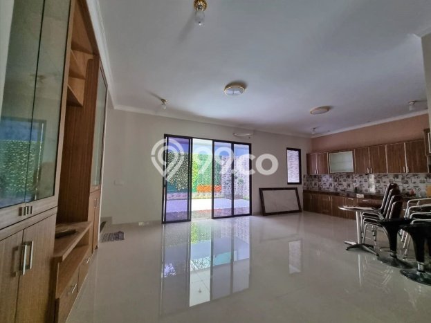 Rumah PREMIUM! area BSD Foresta, Tangerang, LT 180m² LB 280m², HARGA SPESIAL Rumah PREMIUM! area BSD Foresta, Tangerang, LT 180m² LB 280m², HARGA SPESIAL