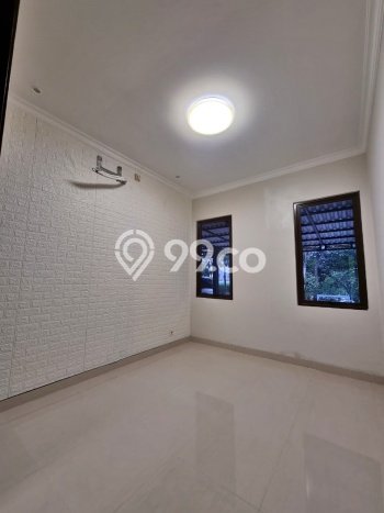 Rumah PREMIUM! area BSD Foresta, Tangerang, LT 180m² LB 280m², HARGA SPESIAL Rumah PREMIUM! area BSD Foresta, Tangerang, LT 180m² LB 280m², HARGA SPESIAL