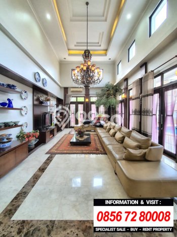 Rumah Eksklusif Siap Huni LT 3300m2 di Lebak Bulus, Jakarta Selatan Rumah Eksklusif Siap Huni LT 3300m2 di Lebak Bulus, Jakarta Selatan