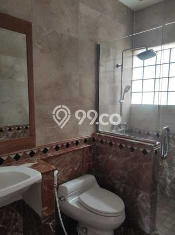 Rumah Siap Pakai area Cipaku, Bandung, Luas 585m2m² LB 600m2m² Rumah Siap Pakai area Cipaku, Bandung, Luas 585m2m² LB 600m2m²