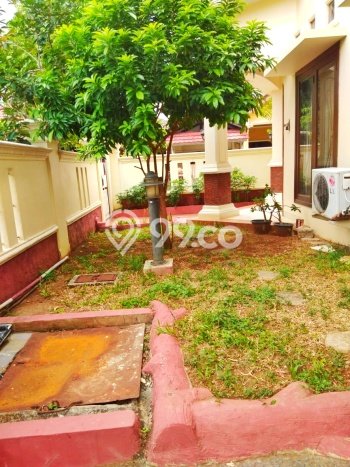 Rumah Eksklusif Siap Huni LT 280m2 di Duren Sawit, Jakarta Timur Rumah Eksklusif Siap Huni LT 280m2 di Duren Sawit, Jakarta Timur