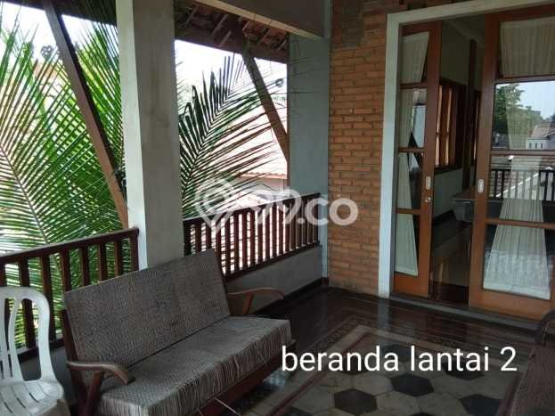 Hunian Elit LB 700m2 Siap Pakai Desain Elegan di Bintaro, Tangerang Selatan Hunian Elit LB 700m2 Siap Pakai Desain Elegan di Bintaro, Tangerang Selatan