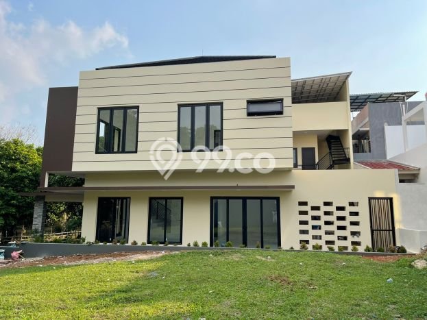 Rumah new minimalis modern di Cluster De rio Delatinos Bsd City Rumah new minimalis modern di Cluster De rio Delatinos Bsd City