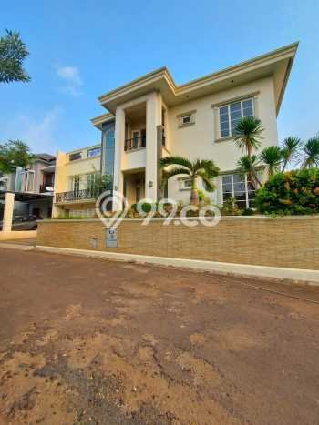 Rumah Luxury Modern Tanpa Renovasi di Pejaten Jakarta Selatan Rumah Luxury Modern Tanpa Renovasi di Pejaten Jakarta Selatan