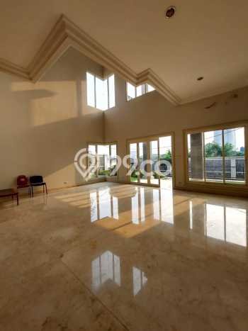 Rumah Luxury Modern Tanpa Renovasi di Pejaten Jakarta Selatan Rumah Luxury Modern Tanpa Renovasi di Pejaten Jakarta Selatan