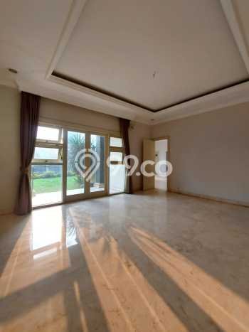 Rumah Luxury Modern Tanpa Renovasi di Pejaten Jakarta Selatan Rumah Luxury Modern Tanpa Renovasi di Pejaten Jakarta Selatan