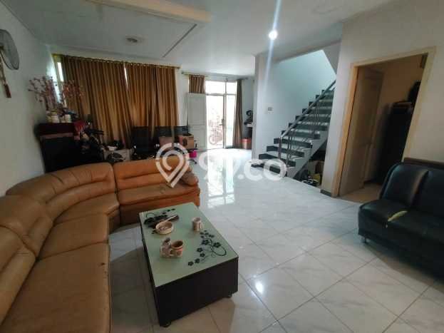 DIJUAL CEPAT! Rumah Modern area Cipondoh, Tangerang, Luas 144m² Bangunan 140m² Bisa Nego! DIJUAL CEPAT! Rumah Modern area Cipondoh, Tangerang, Luas 144m² Bangunan 140m² Bisa Nego!