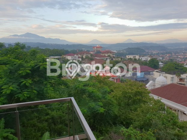 Hot Offer Hunian Premium Ideal dan Luas di Gajah Mungkur, Semarang Hot Offer Hunian Premium Ideal dan Luas di Gajah Mungkur, Semarang